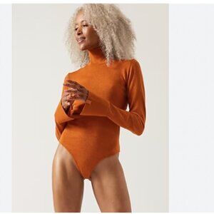 NWT ATHLETA X ALICIA KEYS JUSTAUCORPS INNER STRENGTH BODYSUIT IN GLITTER ORANGE